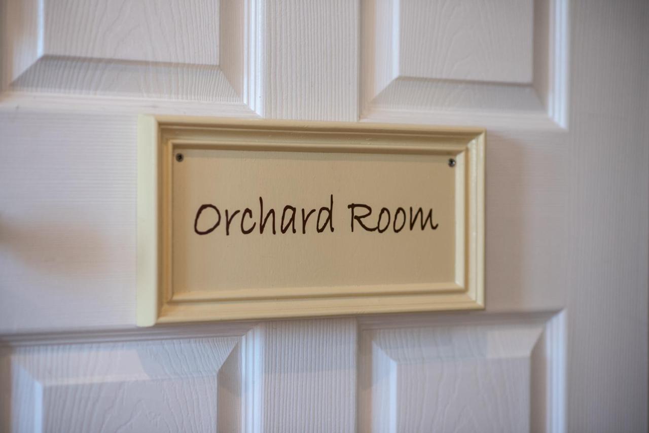 Bridge Cottage Bed And Breakfast ピーターバラ エクステリア 写真